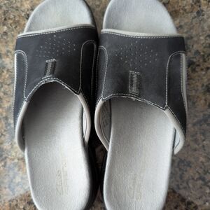 7M Clarks Black & Gray Women's Sandals